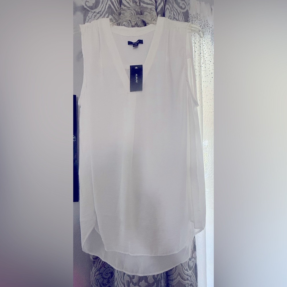 Alfani Women's White Sleeveless Top